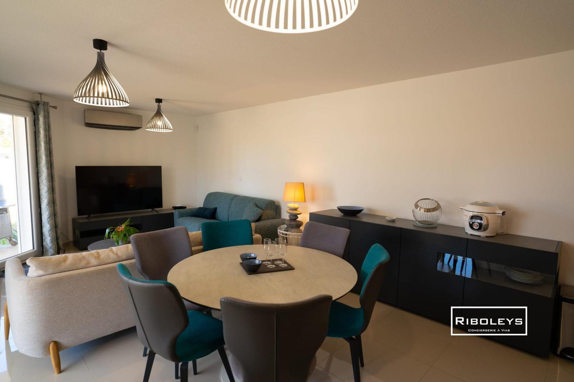 Grand T3 Neuf Climatise Avec Wifi A 100M De La Plage Виас Экстерьер фото