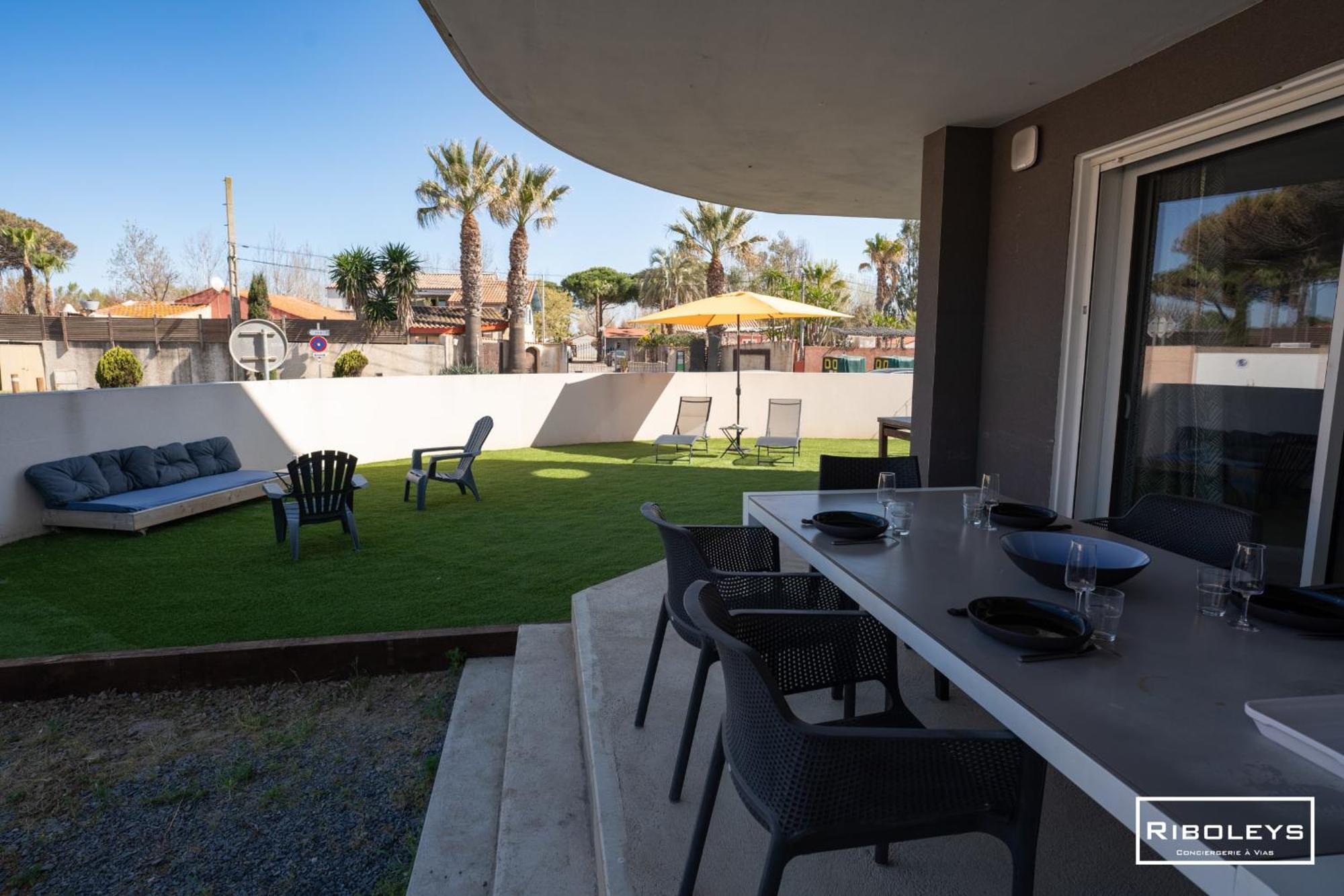 Grand T3 Neuf Climatise Avec Wifi A 100M De La Plage Виас Экстерьер фото